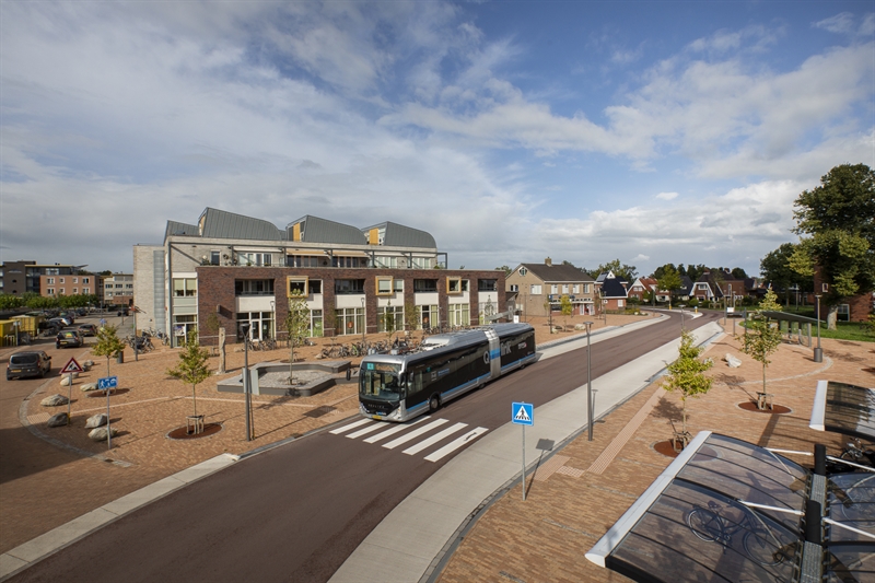 Stadsfoto van Roden met een website